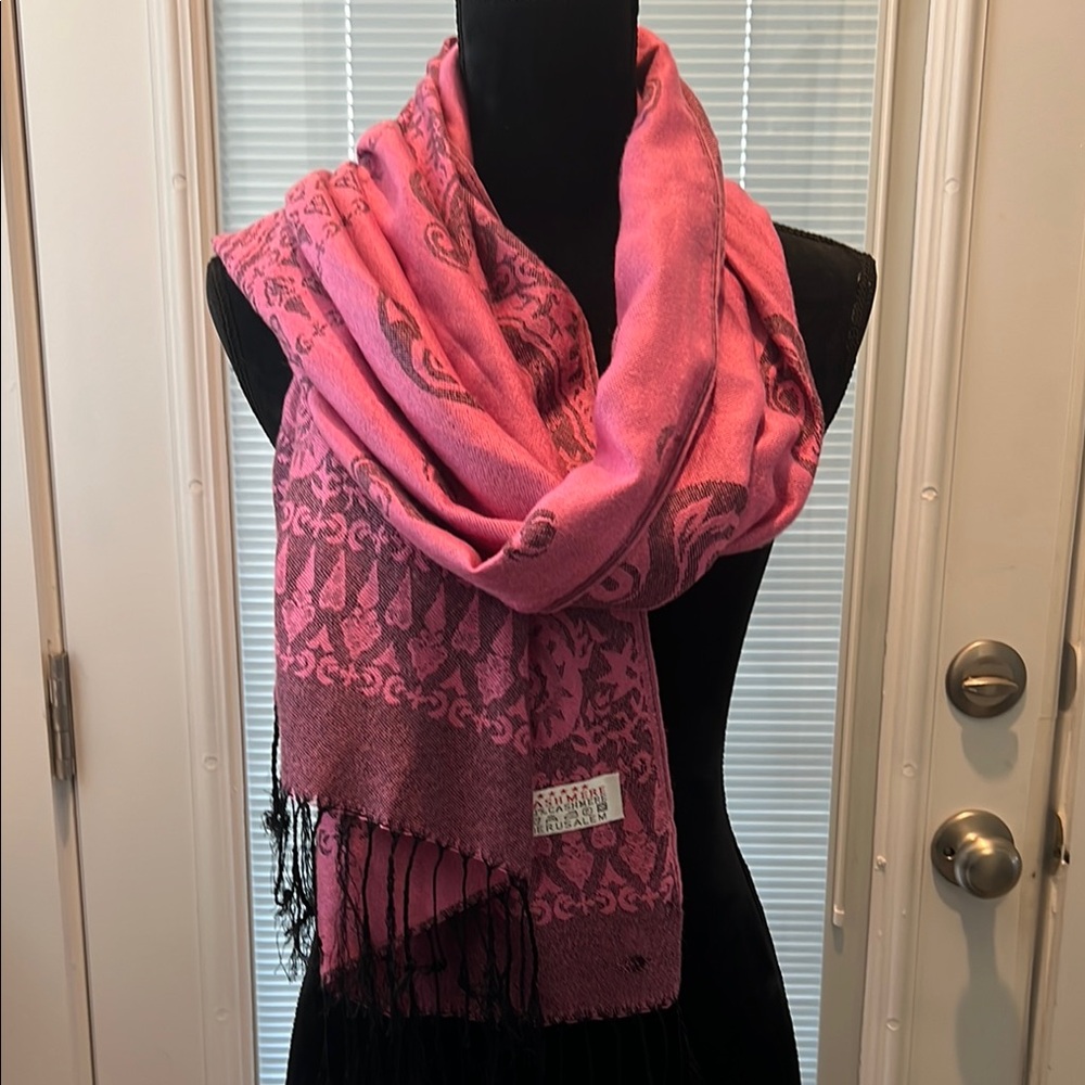 Elegant Pink Patterned Scarf